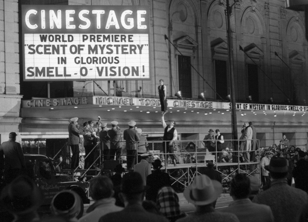 The Scent of Mystery world premiere at the Todd Cinestage in Chicago, USA, 1960. Photo courtesy of Art Shay, 1960.